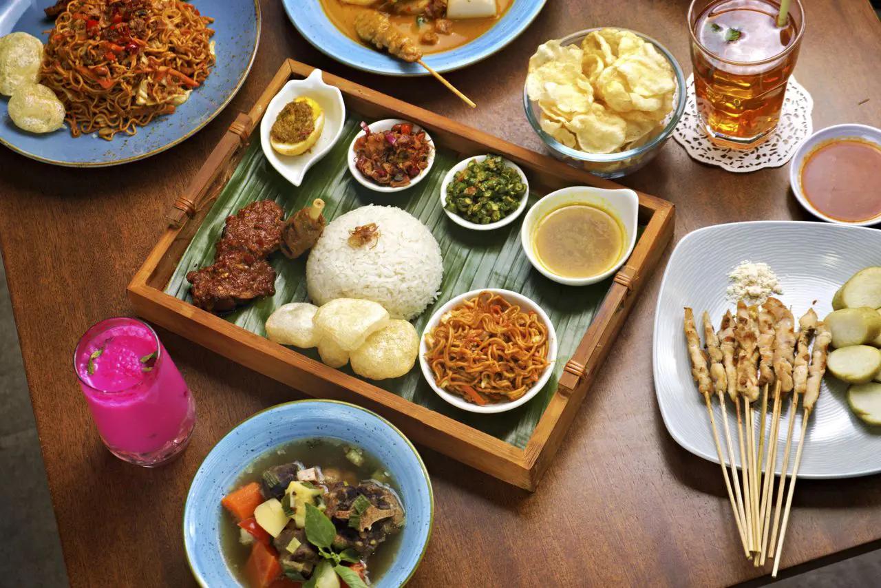 Flavors of the Archipelago: Discover Indonesian Food Cork&Screw