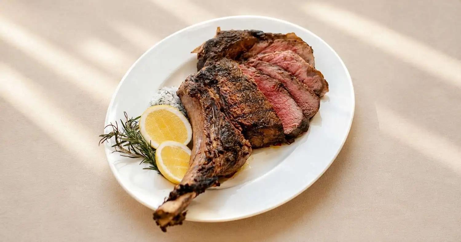 Tomahawk Steak: A Premium Cut with Unforgettable Flavor