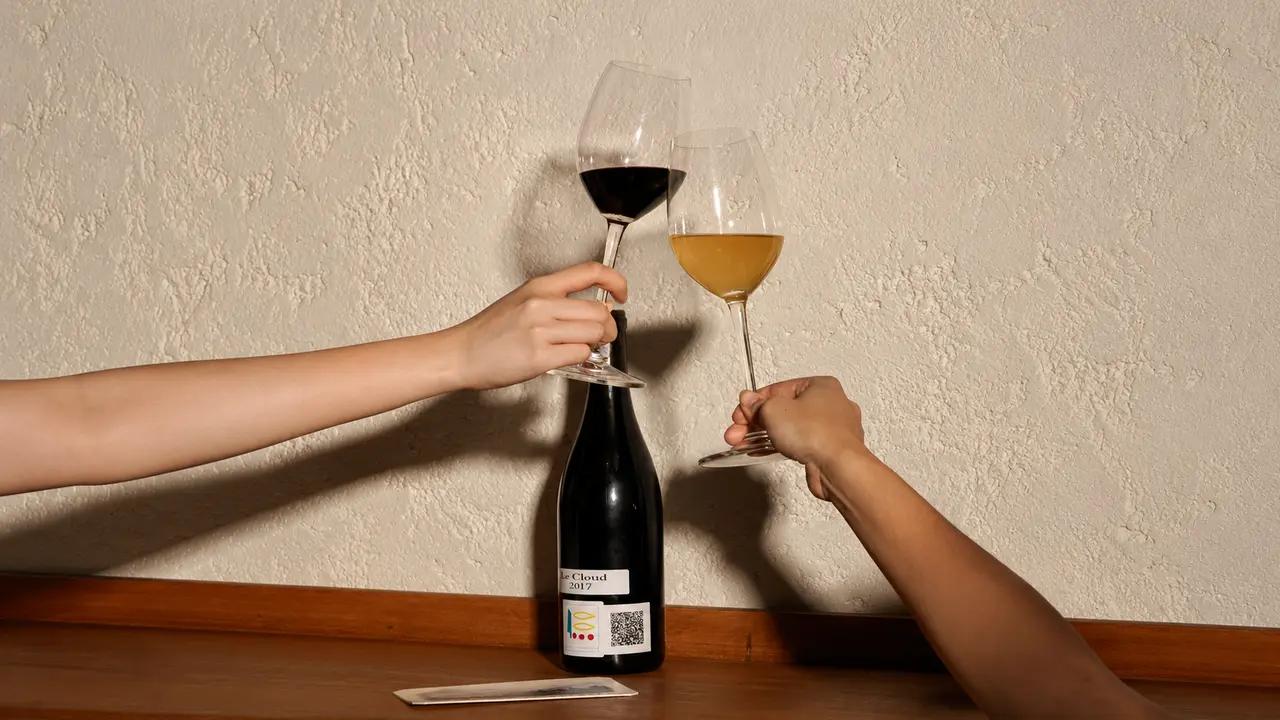 Wine by the Glass Bar Luca: Harga & Pilihan Wine Bar Luca